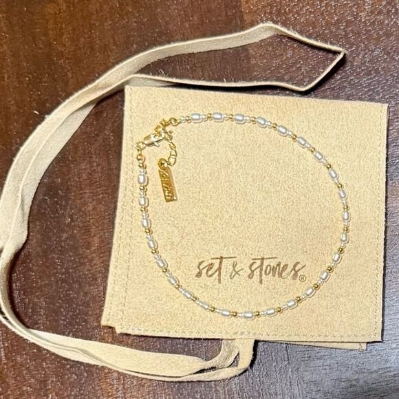 Set & Stones. Shelly Anklet - Picture 3 of 7